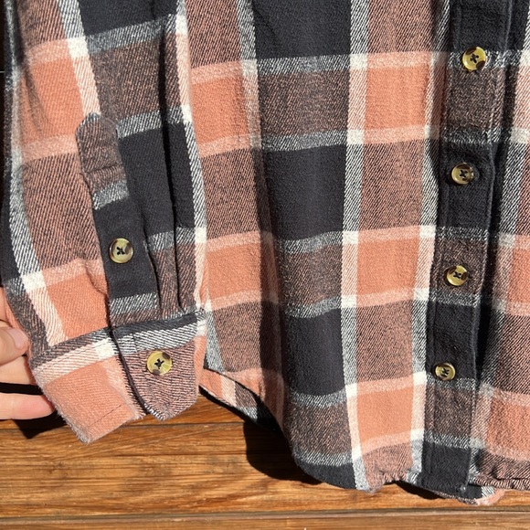 Billabong Thick Soft Cotton Button Down Flannel - Picture 5 of 6